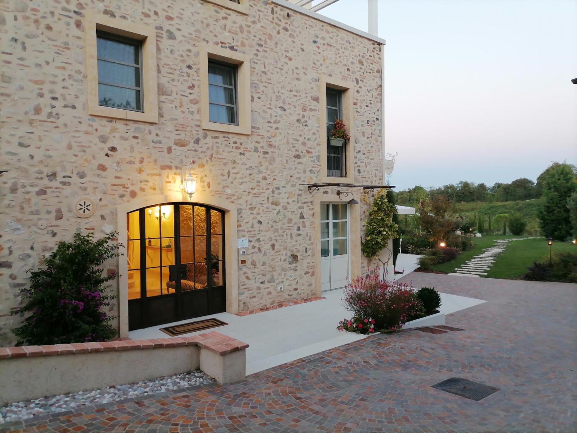 Relais Ca' Morenica Valeggio sul Mincio Exterior photo
